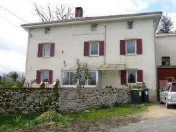 Volet  battant polyester Sereilhac