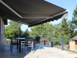 Garde-corps ALU vitré entre traverses -vitrage feuilleté transparent