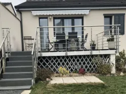 Garde-corps aluminium Enios Filant à barreaudage vertical 1 lisse axée couleur garde -corps : gris anthracite Ral 7016 Man courante rectangulaire